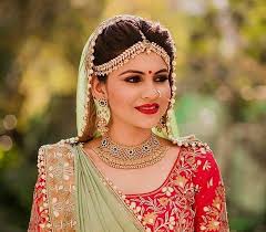 Full head hairstyle best suit with a very nice look and adds more beauty for round face girls. 20 Latest Indian Bride Chubby Face Round Face Bridal Hairstyle Strike Dear Mistresss