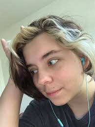 How to achieve pastel violet hair color without damaging hair?