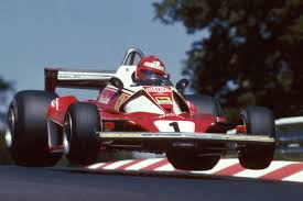 Niki lauda verstarb am 20. Formel 1 Erinnerungen An Lauda Sein Feuerunfall Am Nurburgring Autobild De