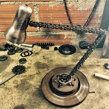Desk Lampe Chaine Moto Recyclee Car Part Furniture Garage Furniture Automotive Decor