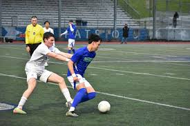 Liberty boys soccer falls to Lake Washington
