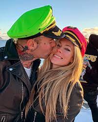 Mod sun's avril lavigne tattoo comes nearly a month after their collaborative single flames was released. Pop Crave On Twitter Avril Lavigne Celebrates Her Boyfriend Mod Sun S 34th Birthday