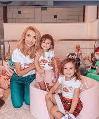 Andreea balan (@andreeabalan) pe tiktok | 6.2m aprecieri. Andreea BÄƒlan IÈ™i RenoveazÄƒ LocuinÈ›a Vedeta A Decis CÄƒ E Timpul SÄƒ AibÄƒ O CasÄƒ Mult Mai Mare SuprafaÈ›a Se DubleazÄƒ Video Spynews Ro