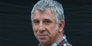 Δες τα ακίνητα του μεσιτικού γραφείου mεσιτικα φιλιππιδησ. O Petros Filippidhs Moirasthke Fwtografies Me To Gio Toy Poy Egine 22 Xronwn Apopsh Twra