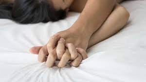 Itulah makna mimpi bersetubuh menurut tafsir islam. Bikin Bergairah Ini 8 Arti Mimpi Hubungan Badan Menurut Tafsir Islam