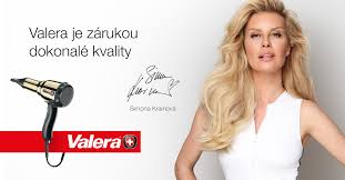 Simona krainová se narodila v havířově v české republice v roce 1973. Simona Krainova Se Stala Tvari Prestizni Svycarske Firmy Valera Marie Claire