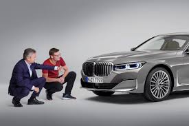 Da der kommissar viel größer als die meisten passagiere war, konnte er über ihre köpfe hinwegschauen. Bmw 7er Facelift 2019 Produkt Manager Metzger Im Interview