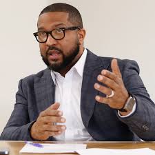 Senate committee passes bill aimed at ending Gary's gun maker lawsuit