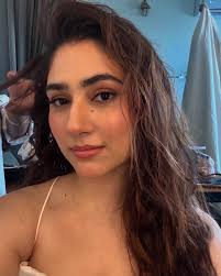 She had magic in her eyes even the stars envied “ 😍🌟💫