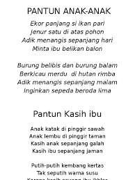 Nah, kalau contoh pantun gombal ini cocok banget buat yang masih pendekatan. Pantun Kasih Sayang