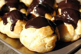 Recette Choux A La Creme Chocolatee En Video Recette Choux A La Creme Recette Chou Recette De Chou A La Creme