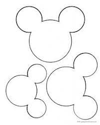Le sagome dei coniglietti pasquali da ritagliare: Printable Mickey Mouse Head Outline Disneyland Pinterest Mickey Garland Mickey Mouse Template Mickey Mouse Silhouette