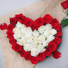 Cupid S Love Box Anniversary Flowers