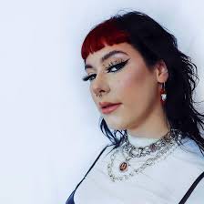 Falcon Flea (@falconfleamke · Fotky a reely na Instagrame