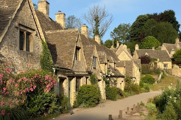 Prince Harry, Meghan Markle UK move: Inside their new Cotswolds, star of famous films and beloved by celebrities | Nine.com.au