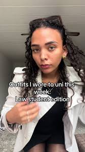 OOTW.✌🏽👩🏽‍⚖️ #ootw #ootd #lawstudent #studentlife #fashion #witslaw...