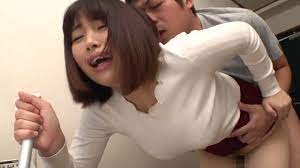 彼女と勘違いして彼女の妹に即ズボ！？イった後に気づき僕が必死に謝るも、発情した妹は自ら腰を振って何度もイキまくり！！ 発情した彼女の妹と逆寝取られ中出しSEX！【パート1】  - XVIDEOS.COM