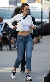 Maybe you would like to learn more about one of these? 33 Bella Hadid Street Style Ideas Bella Hadid Street Style Street Style Bella Hadid