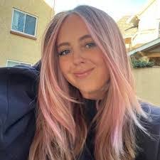 Bailey Hanna's Instagram, Twitter & Facebook