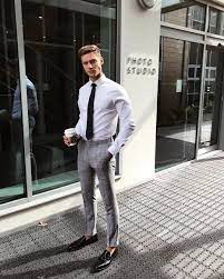 Thus, one needs to settle for certain semi formal outfit ideas to look smart and formal, yet stylish at the same time. If You Invite Me To Your Dinner Party I Have More Reasons To Wear Suits Butiwillbehung Smart Casual Menswear Mens Fashion Smart Mens Fashion Casual