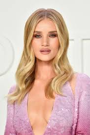 But just because the sun isn't shining as bright these days doesn't mean your hair shouldn't. 40 Fall Blonde Hair Color Ideas And Trends To Try In 2021