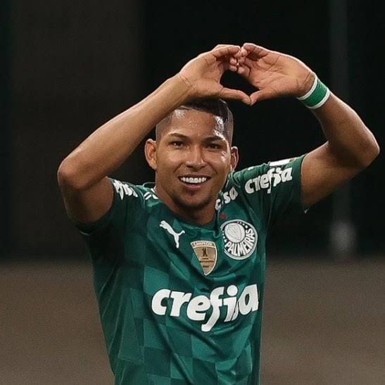 Palmeiras ganha mais e convence sua torcida rumo ao bicampeonato
