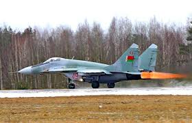 Пускай самолет бы летел в вильнюс. Samolet S Vragom Lukashenko Pytalsya Udrat Ot Belorusskogo Mig 29 Voennye Materialy