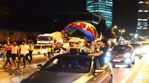 Reformas en nuestro país tuvieron apoyo popular. Ciudadanos De Azerbaiyan Se Manifestaron Contra Agresiones De Armenia