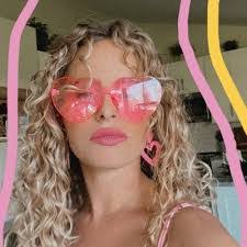 Krista Knowles's Instagram, Twitter & Facebook