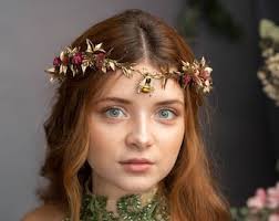 Thistle & Baby's Breath Dried Flower Crown: Bohemian Halo Circlet