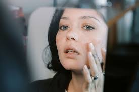 Rose Benjamin's Instagram, Twitter & Facebook