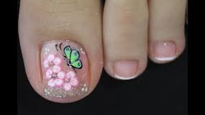 Figuras geometricas en uñas del pie. Diseno De Unas Para Pies Flor Blanco Y Negro Muy Facil Flowers Nail Art Nlc