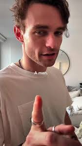 Thomas Bedwell's Instagram, Twitter & Facebook