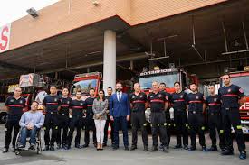 Coche de bomberos fire engine fire truck. El Alcalde Valora La Ejemplaridad Y Generosidad Del Cuerpo De Bomberos En La Apertura Del Curso Para 10 Nuevos Miembros De La Plantilla Ayuntamiento De Almeria