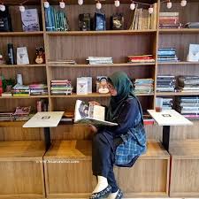 37 sumurbandung bandung indonesia 40111. Indische Cafe Kafe Buku Di Jalan Braga Teras Teera Lifestyle Blogger