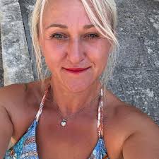 Sposób na opadającą powiekę 🥰🧐A więcej sprawdzonych ćwiczeń, w tym cały  moduł poświęcony oczom znajdziesz w moim kursie online MajgenYu by Lari  Yugai ♥️ #autopromocja