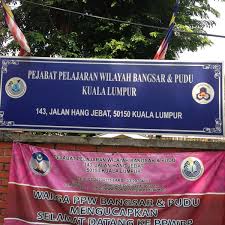 Kepala wilayah persekutuan kuala lumpur, putrajaya dan labuan adalah berada langsung dibawah sultan malaysia (yang dipertuan agong) dengan menteri besar atau menteri eksekutifnya adalah perdana menteri malaysia. Pejabat Pelajaran Daerah Kuala Lumpur Kuala Lumpur Federal Territory Of Kuala Lum
