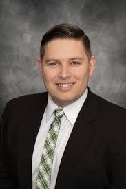 Todd M Reardon, 518 6th St, Charleston, IL 61920, US