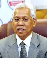 Dato 'seri haji idris bin jusoh (jawi: Datuk Seri Idris Jusoh R Age R Age
