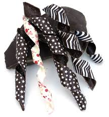 How To Make A Chocolate Ribbon Curl Decoration Chocolate Work Chocolate Curls Amazing Chocolate Cake Recipe