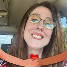 How to determine if a bearded dragon is a boy or girl?