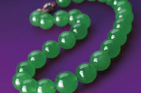 Jadeite Necklace Sells For Record Price At Hong Kong Auction Vintage Fine Jewelry Sale Necklace Jadeite