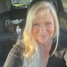 Teresa Settles's Instagram, Twitter & Facebook