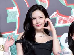 안유진 딥페이크 사진 공유한 직원…소속사 중징계 조치 | 한국경제