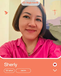 Nama : Sherly Usia : 39 tahun Paroki : Robertus Bellarminus Pekerjaan :  Marketing executive Domisili : Condet, Jaktim Status : Single dan belum  pernah menikah Suku : Chindo Hobi : Kuliner