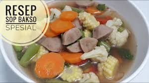 Masakan berkuah memang pas bila disajikan saat cuaca sedang dingin. Menu Sahur Sehat Dan Praktis Resep Sup Bakso Sapi Super Enak Lezat Youtube