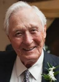 Leslie Longshore's Instagram, Twitter & Facebook