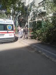 Высоцкий в мариуполе стал частью венецианского пейзажа у разросшегося «неистребимого озера» (фотофакт). V Mariupole Rasstrelyali Boevika Dnr Vypushennogo Pod Domashnij Arest