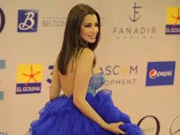 وُلد في الأهواز سنة (145هـ / 762م). Ø´Ø§Ù‡Ø¯ Ø³Ø§Ø±Ø© Ø§Ù„ØªÙˆÙ†Ø³ÙŠ Ù…Ù„ÙƒØ© Ø¬Ù…Ø§Ù„ Ø§Ù„Ø¹Ø±Ø¨ ØªØ®Ø·Ù Ø§Ù„Ø§Ù†Ø¸Ø§Ø± Ø¨Ø¥Ø·Ù„Ø§Ù„ØªÙ‡Ø§ ÙÙŠ Ø§Ù„Ø¬ÙˆÙ†Ø© Ø¬Ø±ÙŠØ¯Ø© Ù†ÙˆØ±Øª