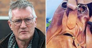 Andra ämnen som ofta förekommer i artiklar om anders tegnell är: 10 Svenska Kandisar Som Har En Ovantad Dubbelgangare